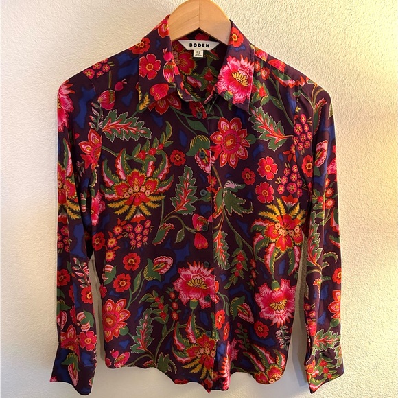 Boden Tops - BODEN SILK FLORAL BLOUSE SIZE 2